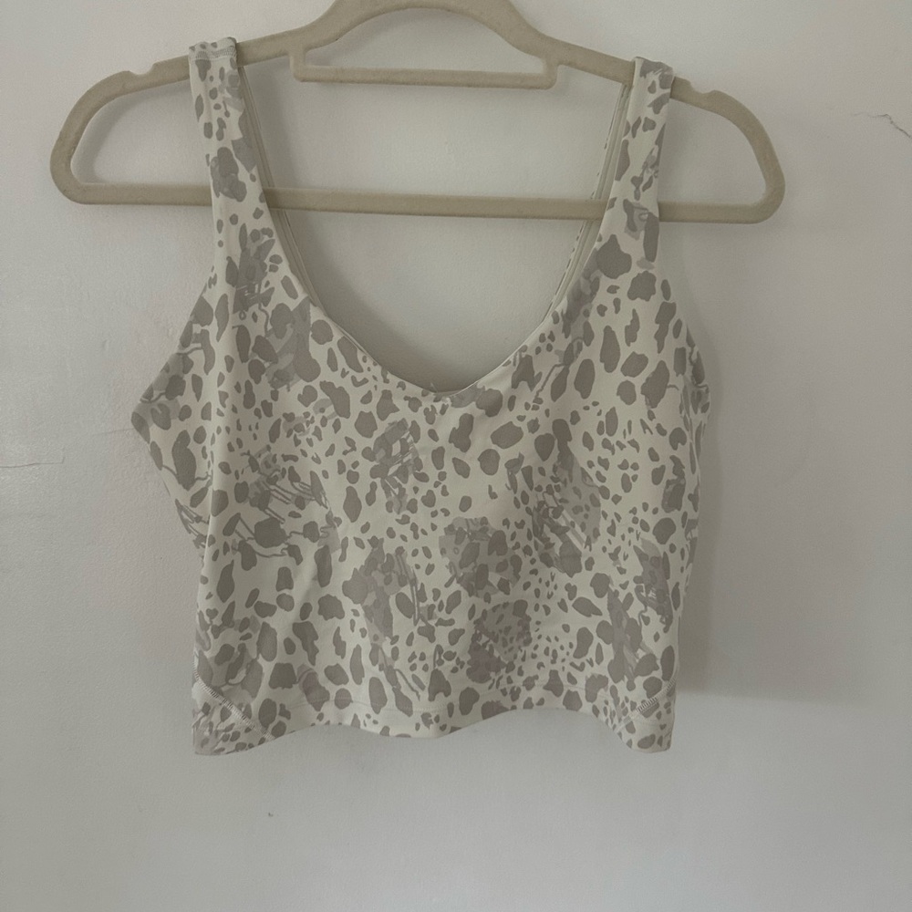 Women's Lululemon Gray Leopard Patterned Workout Top
